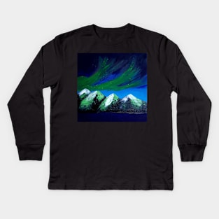 An Aurora borealis sky with beautiful snow capped mountains winter Kids Long Sleeve T-Shirt